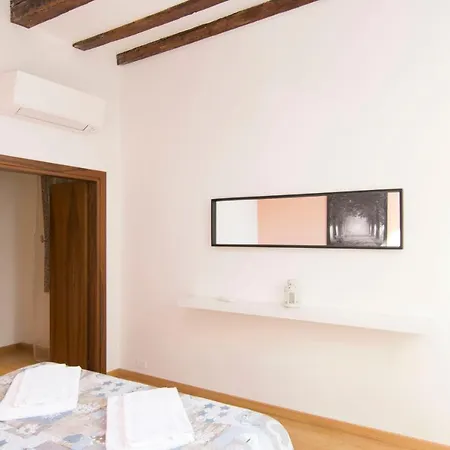 S & L House Appartement